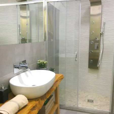 Pisetzky-spadaro - Vegezio 아파트